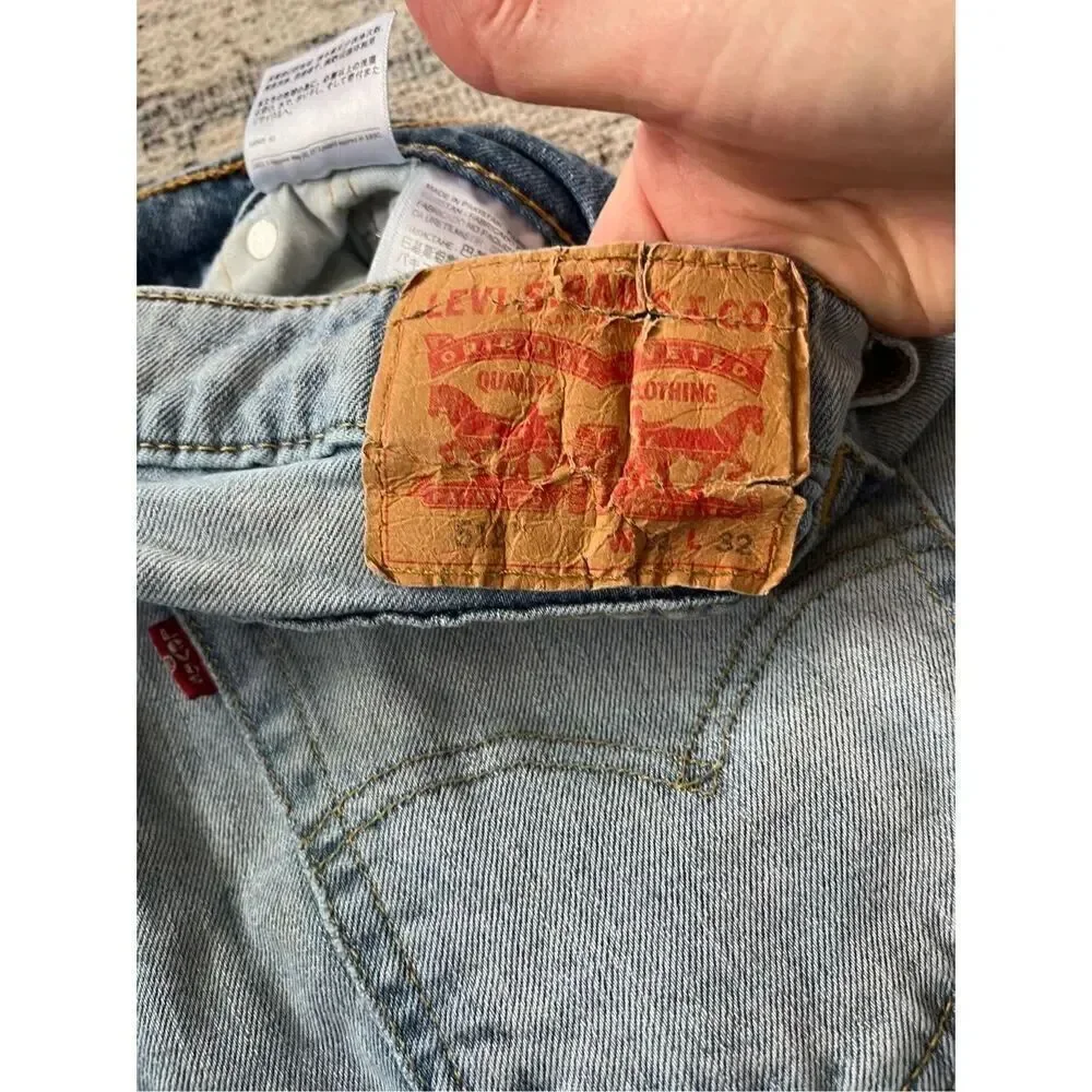 Levi’s Men’s Distressed Jeans